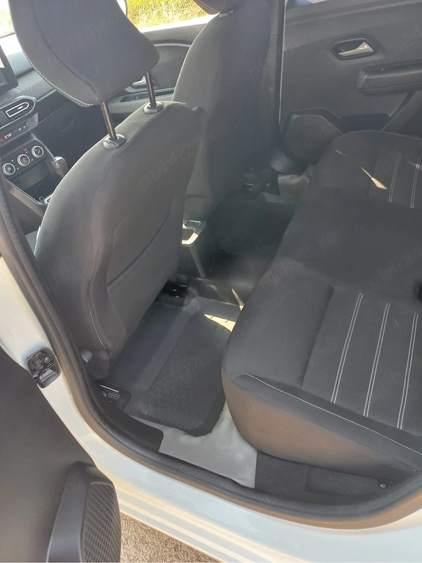 DACIA Logan 2023 — imagine 2