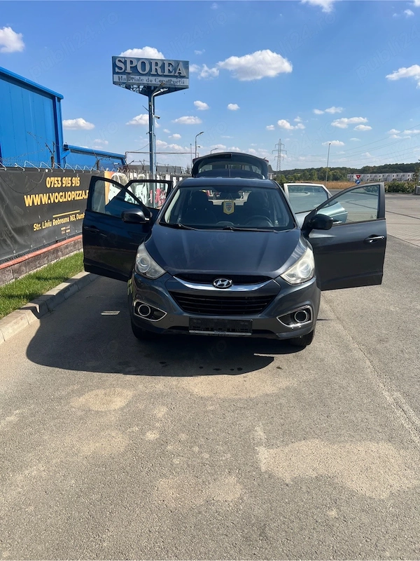 HYUNDAI ix35 2011 — imagine 2