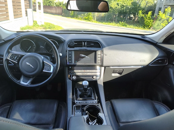 JAGUAR F-PACE 2018 — imagine 3