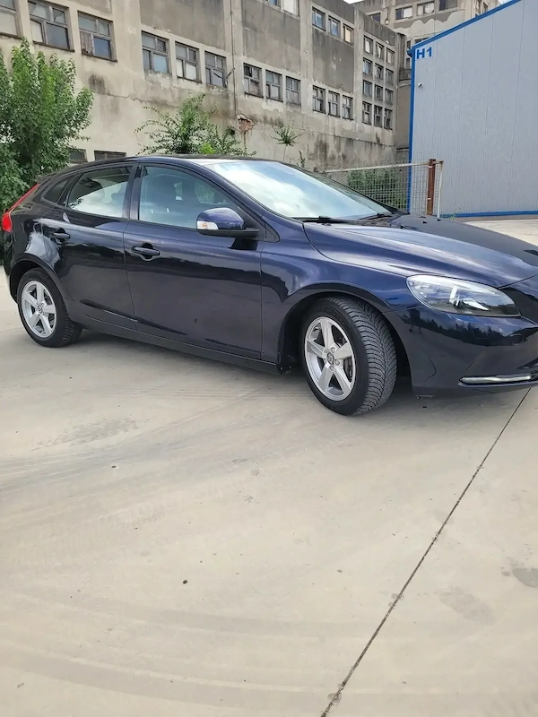 VOLVO V40 2016 — imagine 5