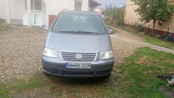 Vând Volkswagen Sharan