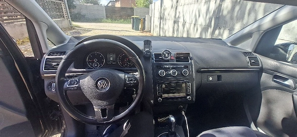 VOLKSWAGEN Touran 2013 — imagine 2