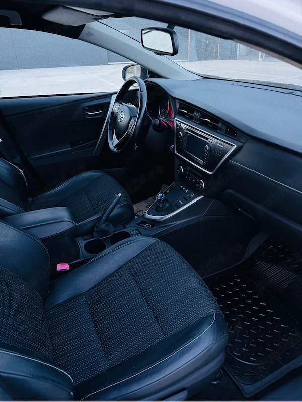 TOYOTA Auris 2015 — imagine 5