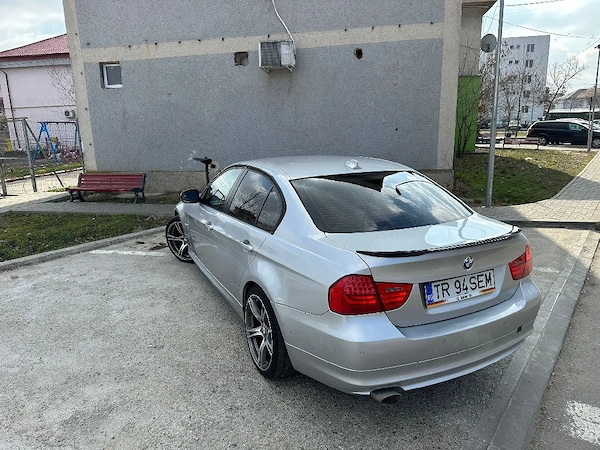 BMW 3 Series 2010 — imagine 4
