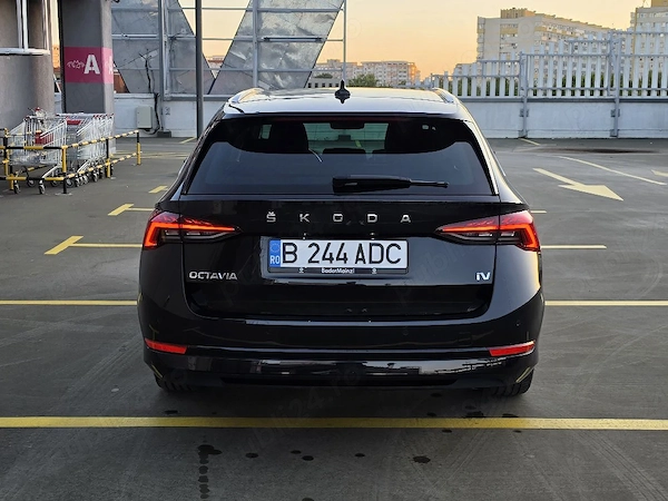 SKODA Octavia 2021 — imagine 4