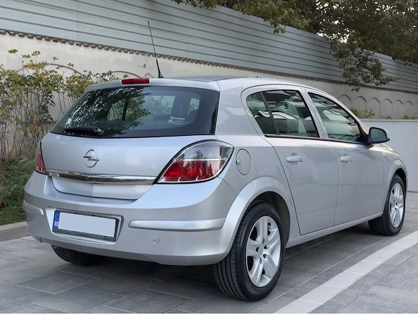 OPEL Astra 2010 — imagine 3