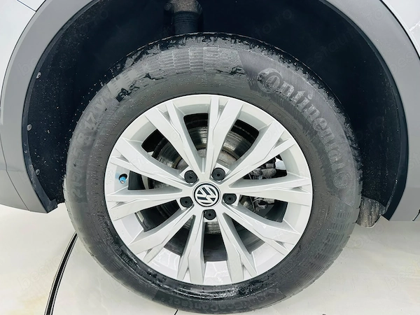 VOLKSWAGEN Tiguan 2019 — imagine 9