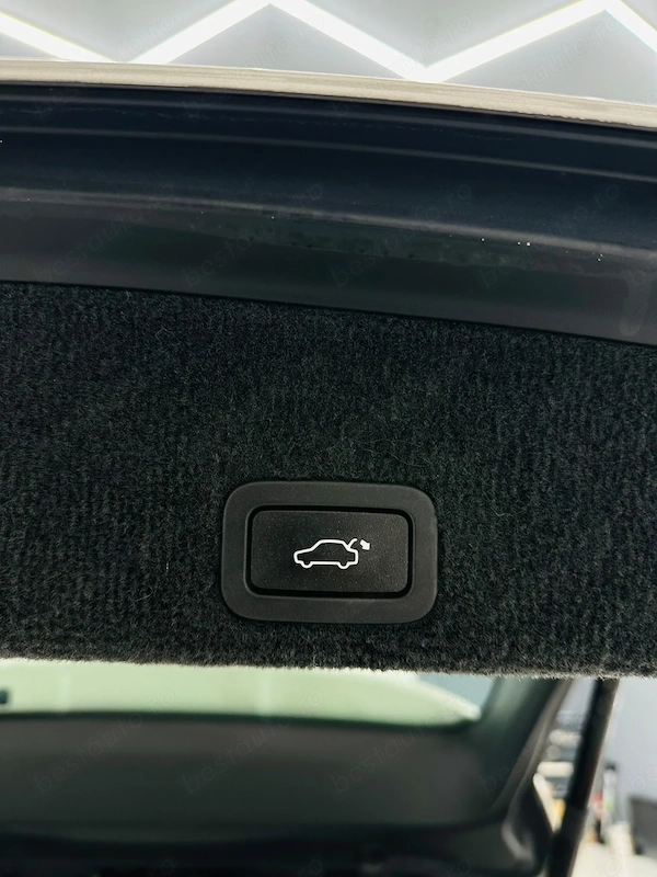 VOLVO XC60 2015 — imagine 17
