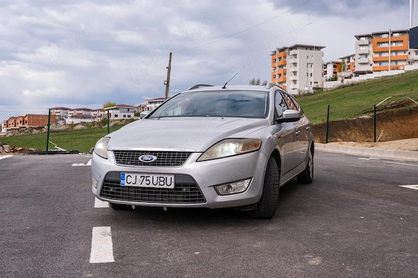 Vând Ford Mondeo 2010