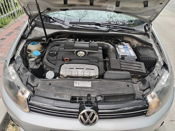 VOLKSWAGEN Golf 2011 — imagine 5
