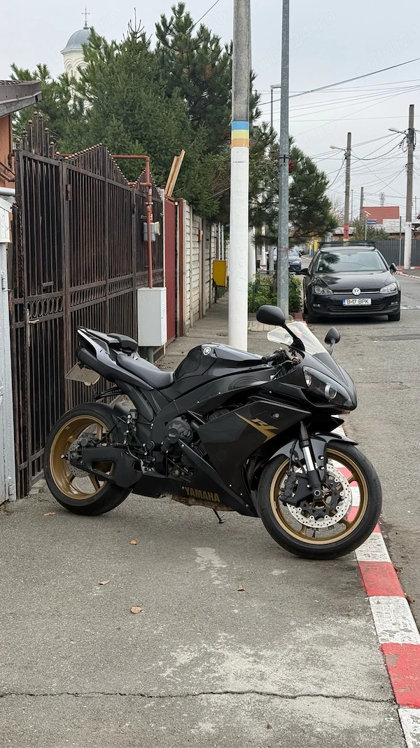 yamaha R1 RN19