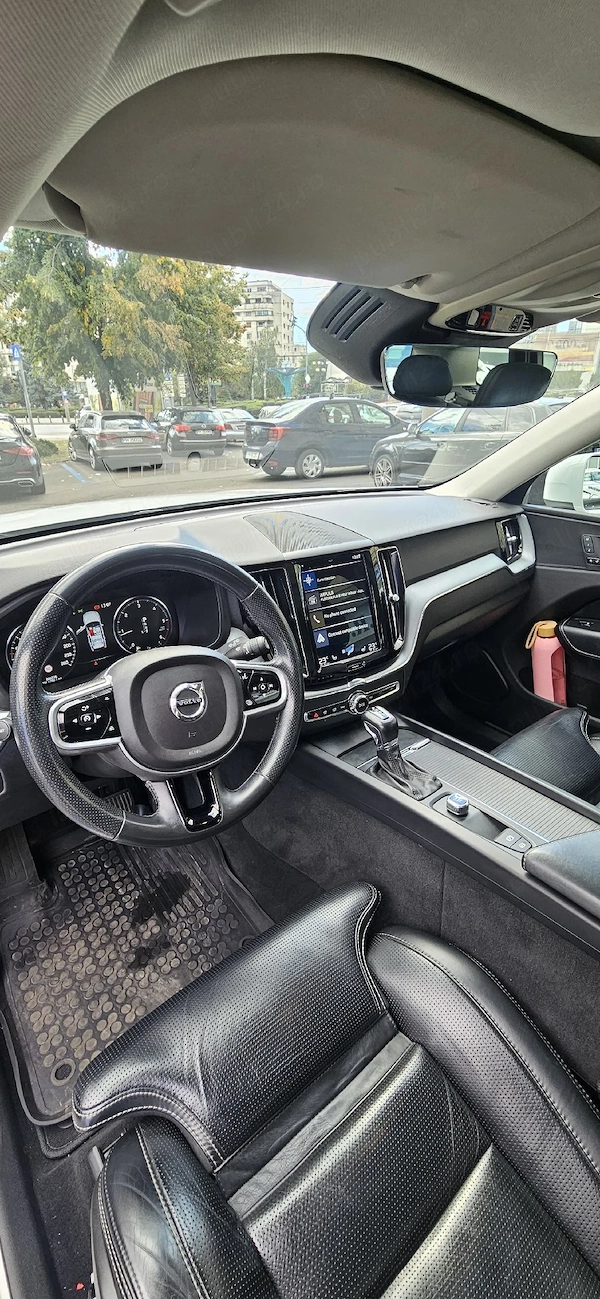 VOLVO XC60 2018 — imagine 4