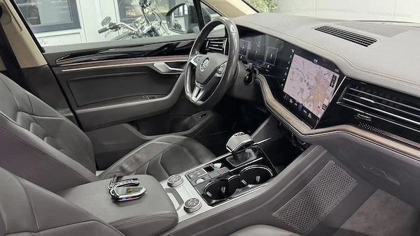 VOLKSWAGEN Touareg 2020 — imagine 17
