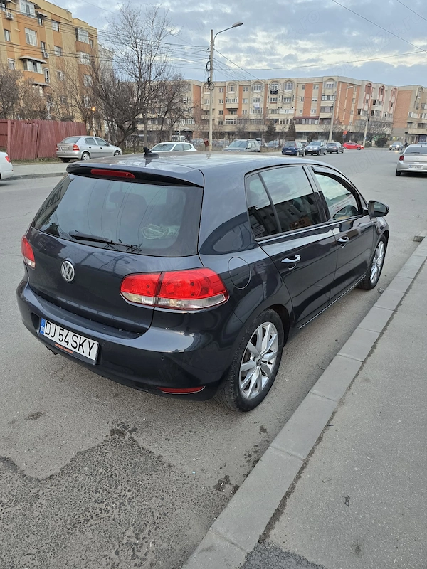 VOLKSWAGEN Golf 2012 — imagine 5