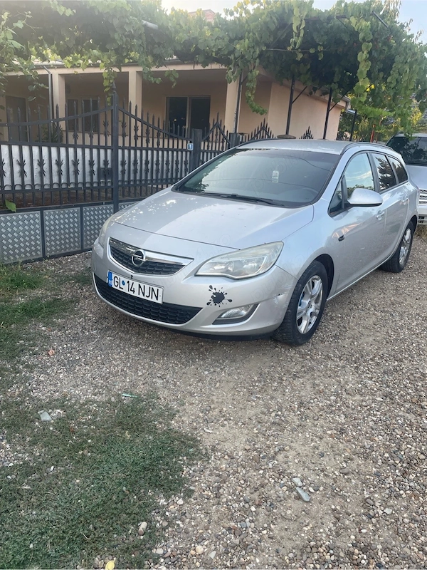 OPEL Astra 2011 — imagine 3