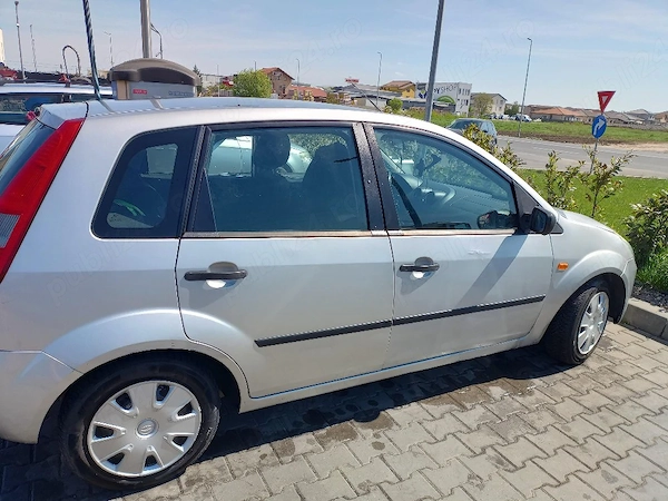FORD Fiesta 2005 — imagine 2