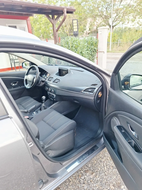 RENAULT Megane 2014 — imagine 9