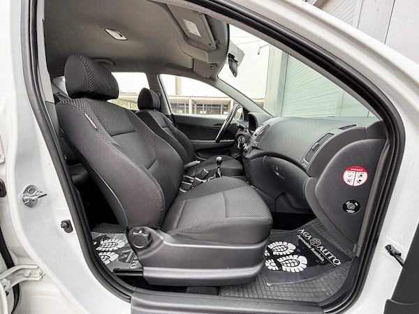 HYUNDAI i30 2009 — imagine 11