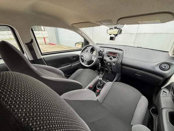 TOYOTA Aygo 2019 — imagine 12