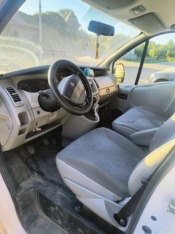 RENAULT Trafic 2008 — imagine 3