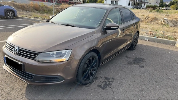 VOLKSWAGEN Jetta 2012 — imagine 2