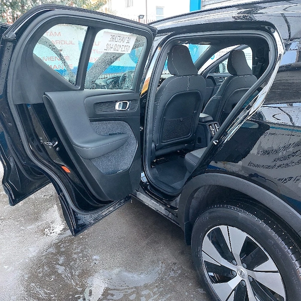 VOLVO XC40 2022 — imagine 4