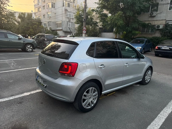 VOLKSWAGEN Polo 2010 — imagine 4