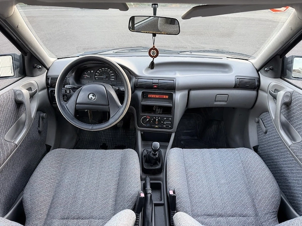OPEL Astra 1993 — imagine 8