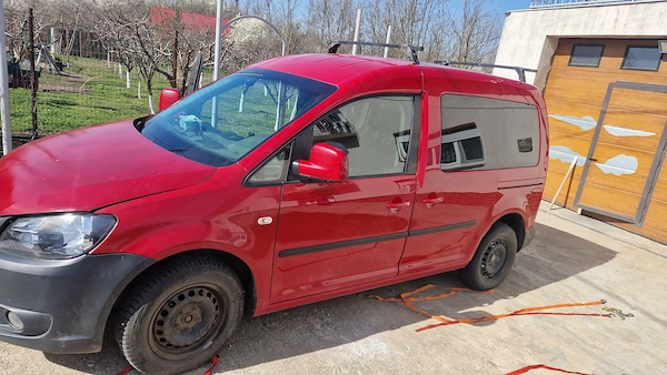VOLKSWAGEN Caddy 2012 — imagine 2