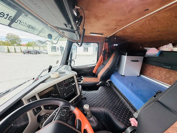 VOLVO Unknown Model 2015 — imagine 16