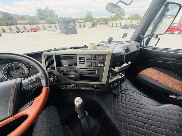 VOLVO Unknown Model 2015 — imagine 19