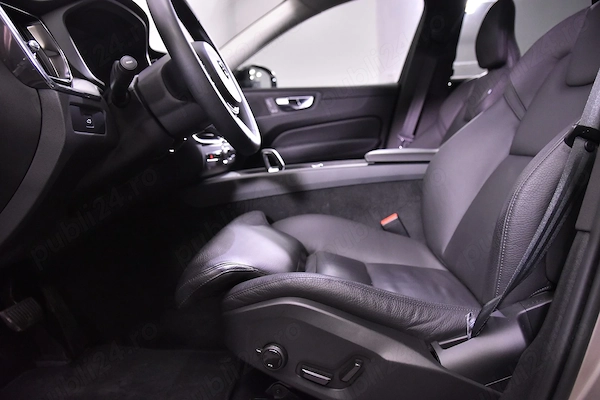 VOLVO XC60 2022 — imagine 10
