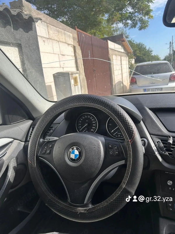 BMW iX1 2010 — imagine 2