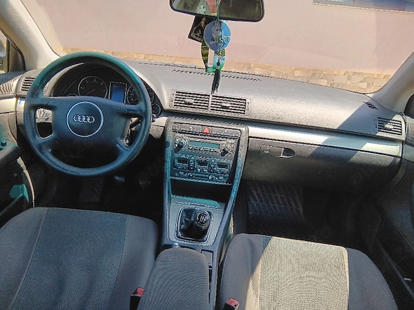 AUDI A4 2003 — imagine 2
