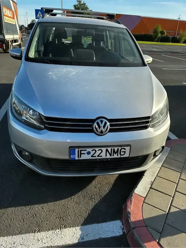 VOLKSWAGEN Touran 2015 — imagine 2