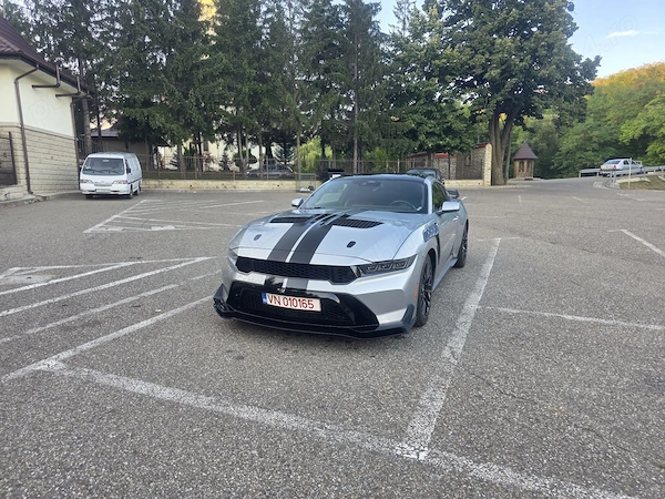 FORD Mustang 2024 — imagine 4