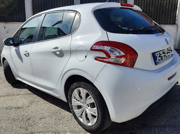 PEUGEOT 208 2012 — imagine 3
