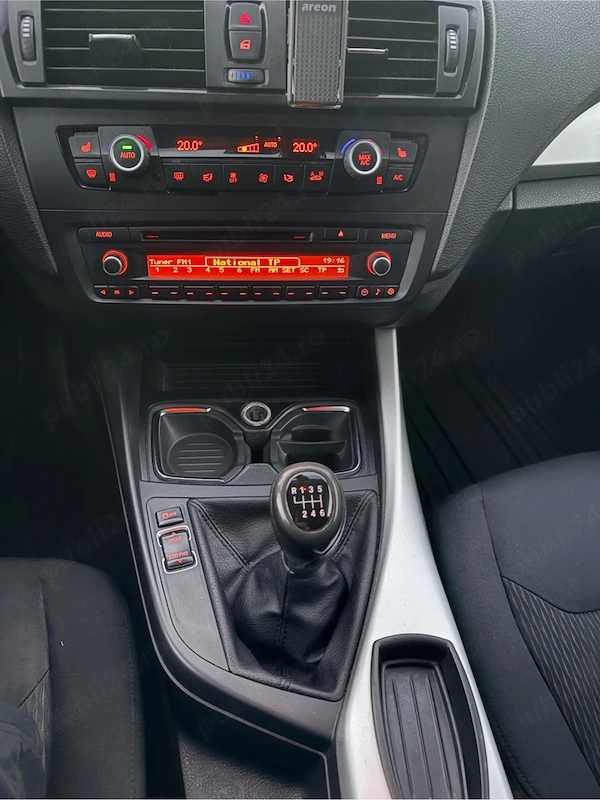 BMW 1 Series 2012 — imagine 9