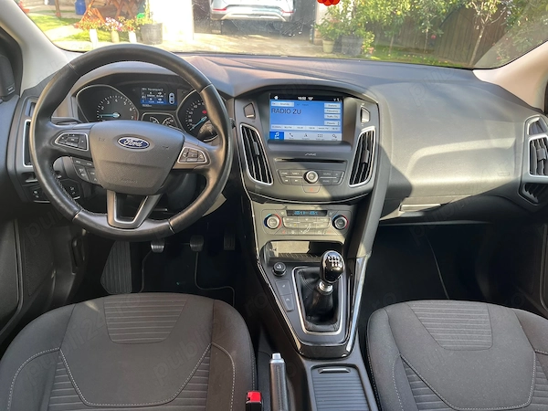 FORD Focus 2018 — imagine 5