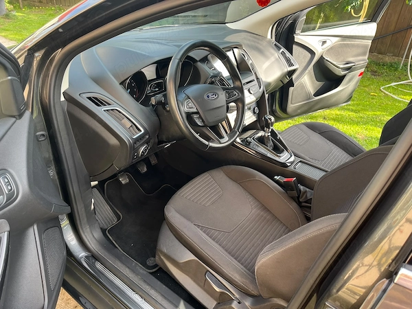FORD Focus 2018 — imagine 9