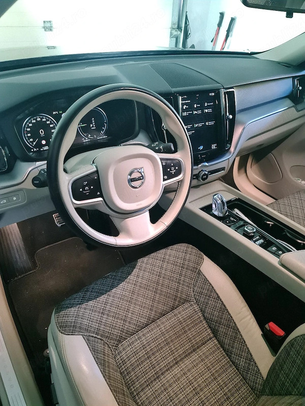 VOLVO XC60 2018 — imagine 2