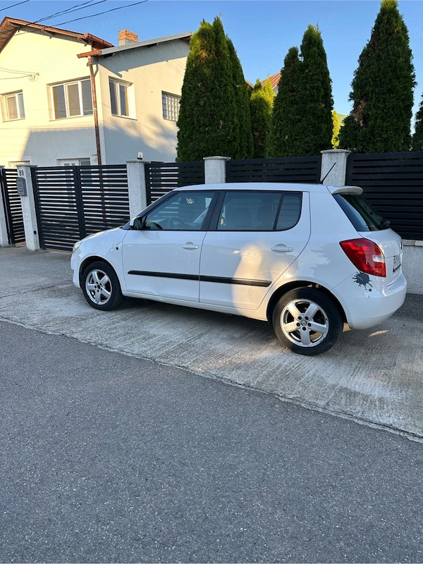 SKODA Fabia 2013 — imagine 5