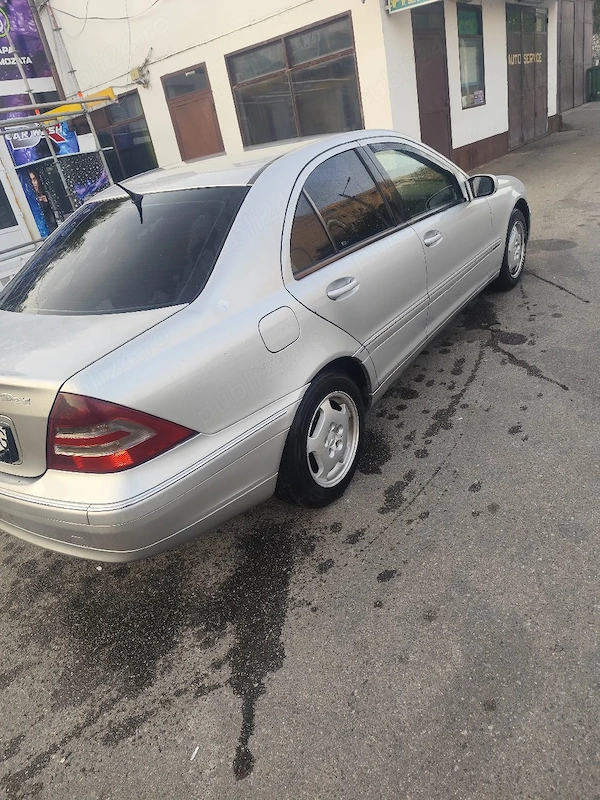 MERCEDES-BENZ C-Class 2002 — imagine 7