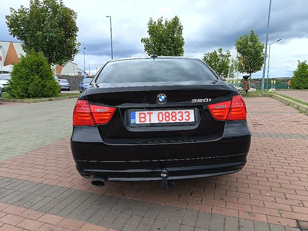 BMW 3 Series 2010 — imagine 6