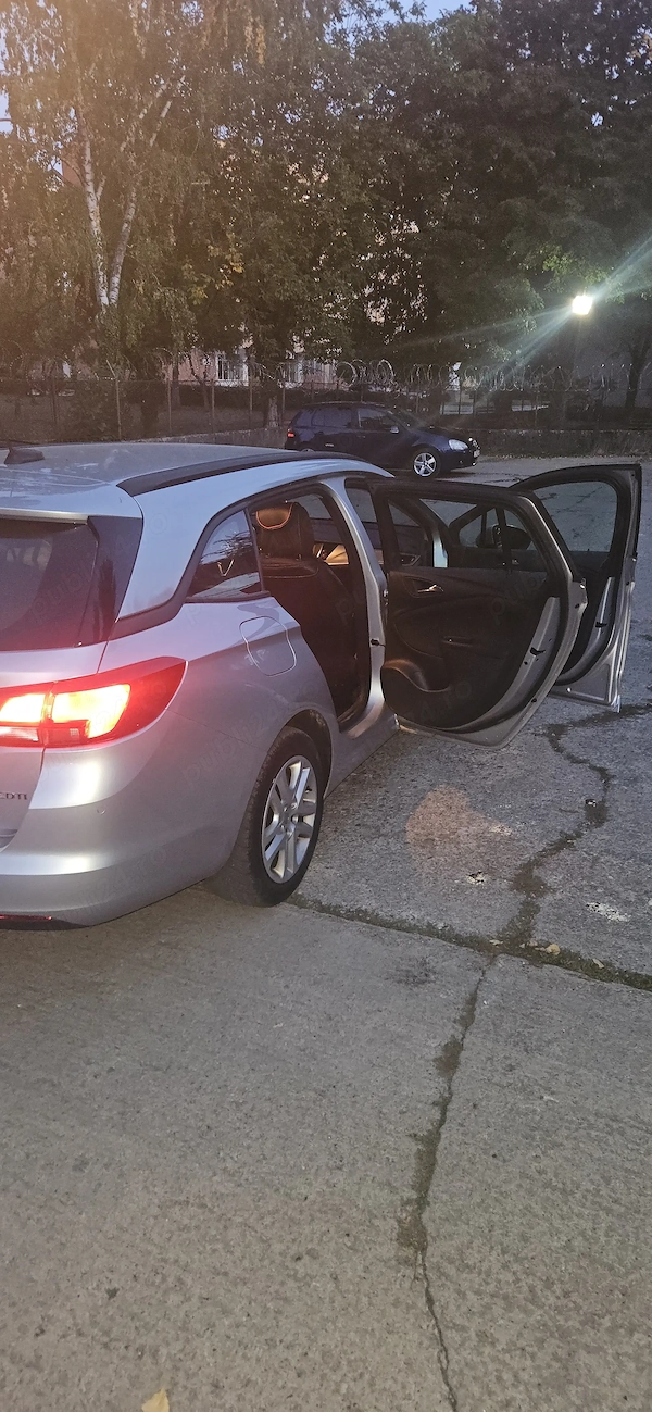 OPEL Astra 2019 — imagine 4