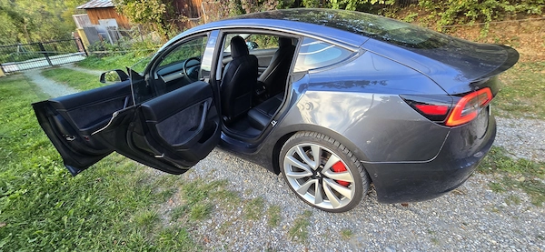 TESLA Model 3 2020 — imagine 5