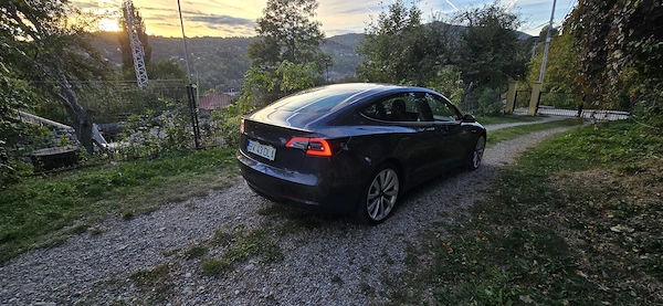 TESLA Model 3 2020 — imagine 6