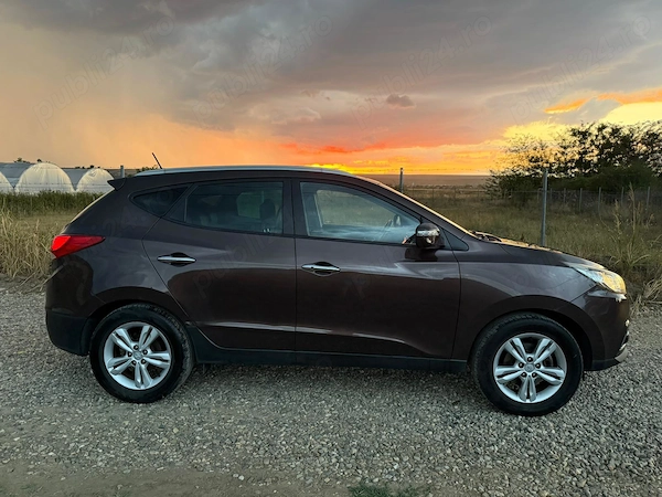 HYUNDAI ix35 2011 — imagine 9