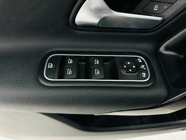 MERCEDES-BENZ A-Class 2020 — imagine 11