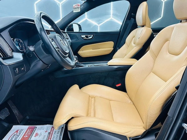VOLVO XC60 2019 — imagine 14